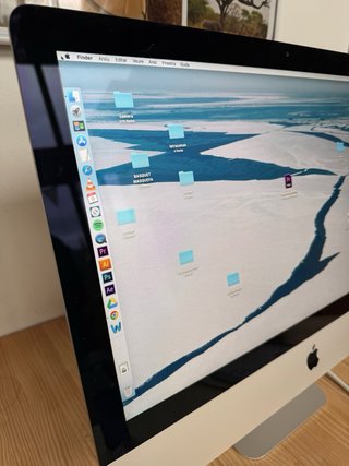 iMac Apple plateado 21,5 pulgadas