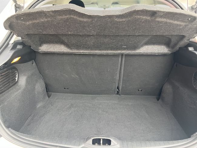 Peugeot 208 2016, foto 14