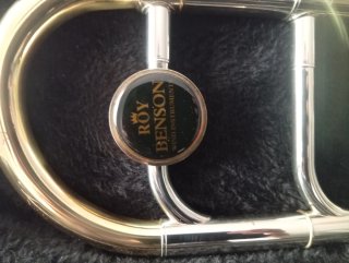 Trombón Roy BensonTT242 con funda