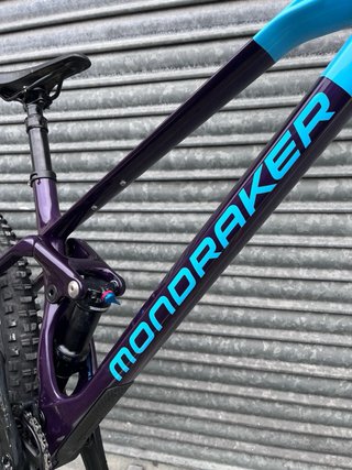 Mondraker Raze Carbon R 2023. Talla M.