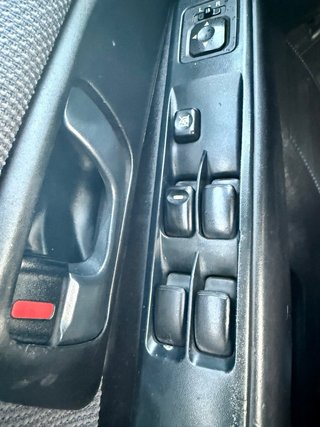 Mitsubishi Montero 2004
