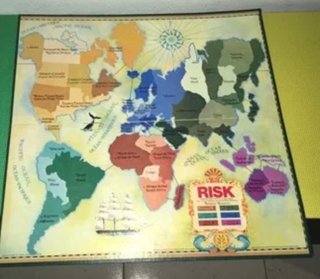 RISK 1975 Juego de Mesa Edición Coleccionista