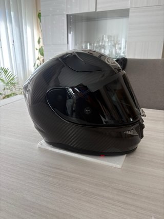 Casco HJC RPHA 11 Carbon