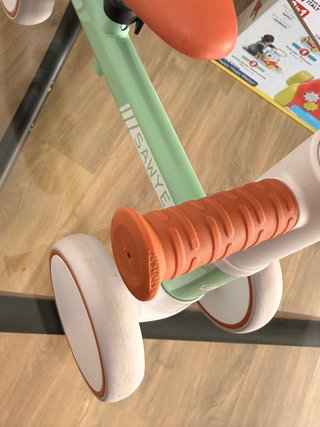 Bici 4 Ruedas Sawyer + Andador Chicco