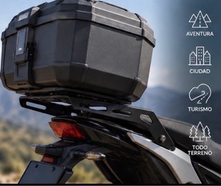 Soporte trasero portaequipajes para moto en negro