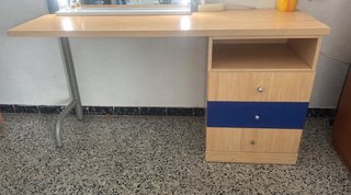 Escritorio madera y metal