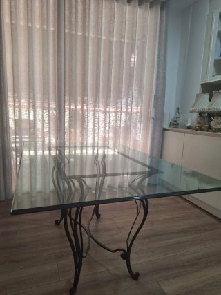Mesa comedor cristal y hierro forjado