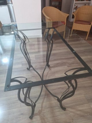 Mesa comedor cristal y hierro forjado