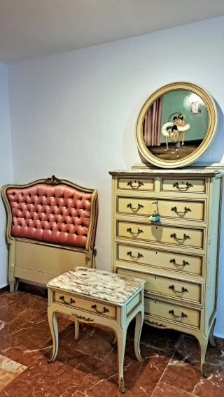 Dormitorio completo estilo Luis XV con armario