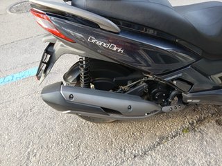Kymco Grand Dink 300 Maxi Scooter Negra. Casi nuev