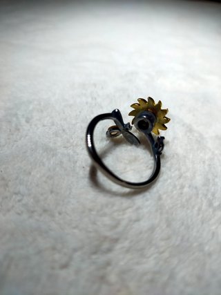 Anello girasole antistress regolabile