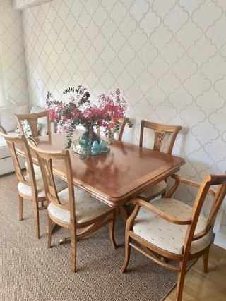 Mesa extensible y 6 sillas comedor madera