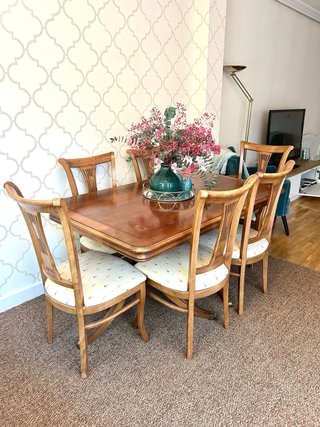 Mesa extensible y 6 sillas comedor madera
