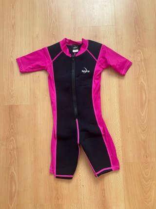 Neopreno niña Spyro talla 4