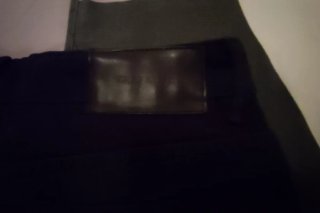 Falda vaquera negra desgastada