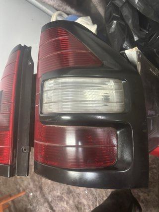 Focos Traseros Montero V60