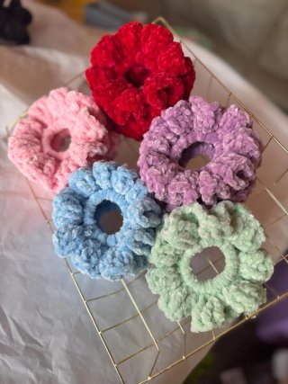 Scrunchies de terciopelo suaves