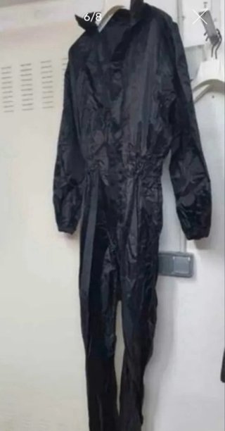 Mono impermeable, chubasquero