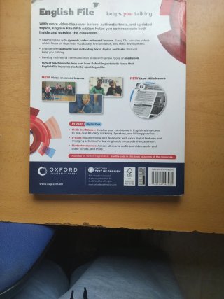 Libro de ingles edicion Christina Latham A1/2