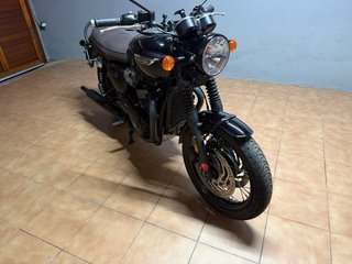 Triumph Bonneville T120 Black
