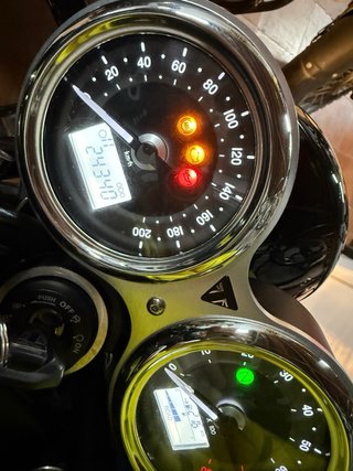 Triumph Bonneville T120 Black