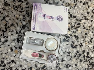 Masajeador Facial Eléctrico Reafirmante