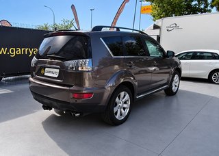 Mitsubishi Outlander 2.2 D 177CV 2012 "7 PLAZAS"