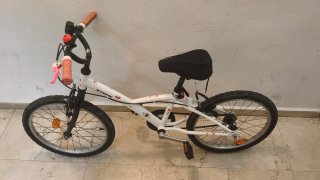 Bicicleta infantil BTWIN blanca