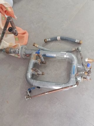 Árbol 4 contadores agua