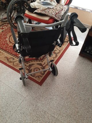 Silla de ruedas ligera.