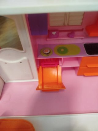 Casa de muñecas Barriguitas con asa