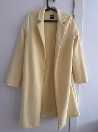 Abrigo amarillo Zara Talla S