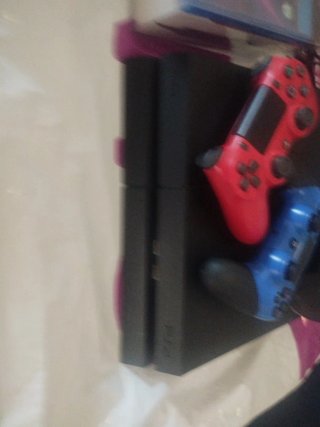 Consola PS4 Negra + 2 Mandos + Juego