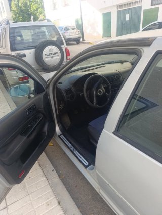 Volkswagen Golf 2000