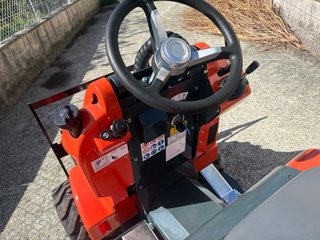 MINI CARGADORA HIDROSTÁTICA