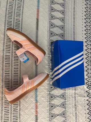 Zapatillas Adidas rosas y blancas