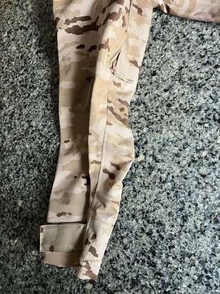 Chaqueta militar Red Bull camuflaje