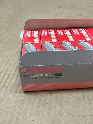 Bujía NGK CR9EB Yamaha 94702-00409