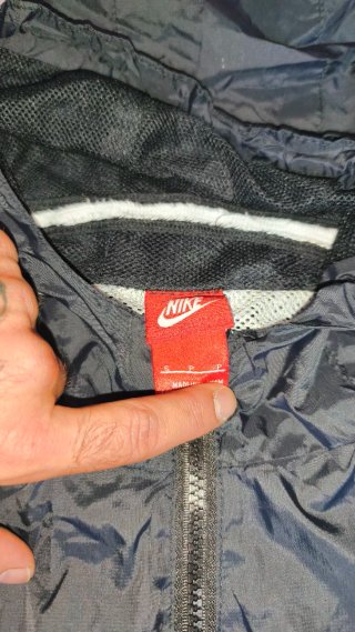 Chaqueta Nike Cortavientos Roja y Negra
