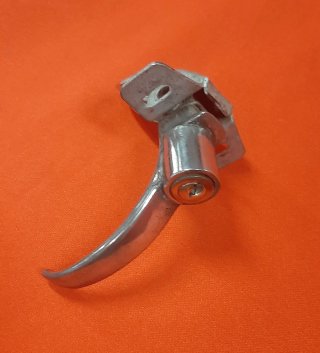 Maneta Capó motor Seat 600
