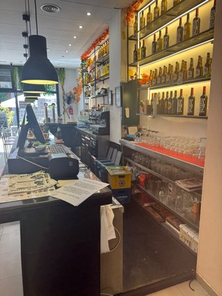 Traspaso Bar C3 Nou Barris con Terraza