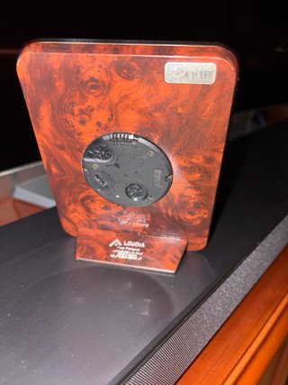 Reloj de sobremesa de plata