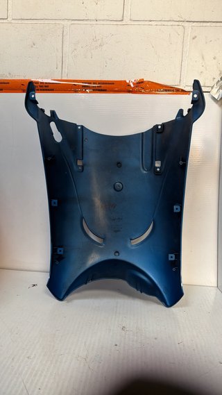Carenado delantero para Aprilia, Scarabeo 50. Ref. DIS 11679