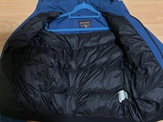 Piumino Woolrich blu con cappuccio