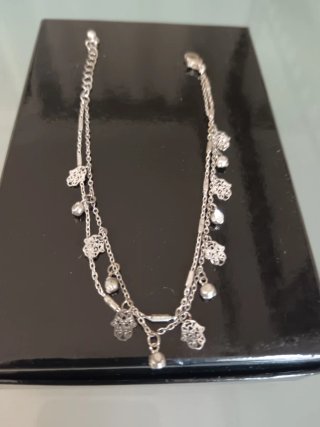 Tobillera o Pulsera Plateada con Colgantes