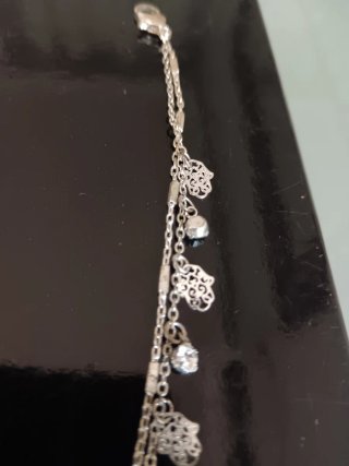 Tobillera o Pulsera Plateada con Colgantes