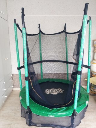 Cama elástica infantil con red de seguridad