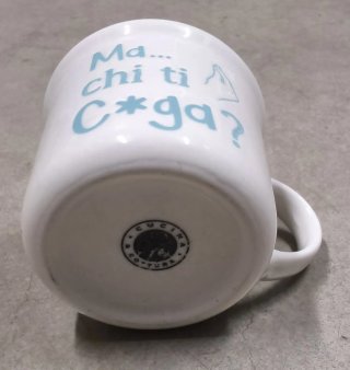 Tazza Ma chi ti C*ga? bianca e blu