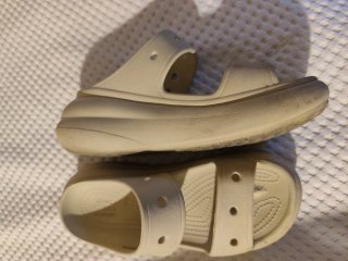 Crocs plataforma beige talla 39