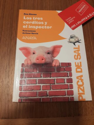 Los tres cerditos y el inspector